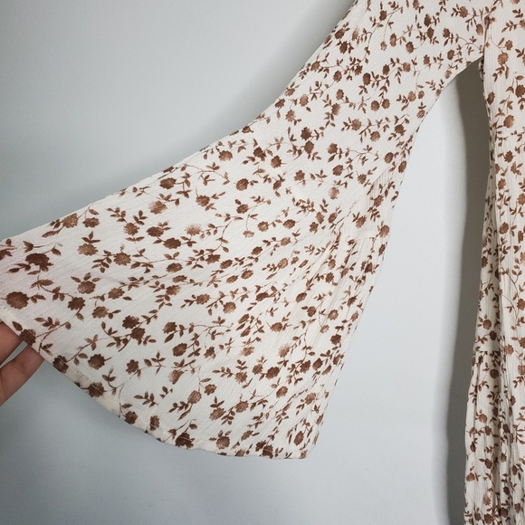 Altar'd State Baby Doll Bell Sleeves Tunic Dress Size M Floral Fairycore Boho - Picture 7 of 12